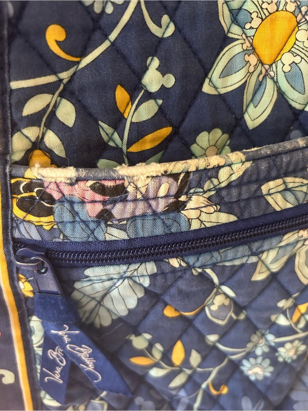 “Dreaming with Mickey” Disney Vera Bradley Blue Quilted Crossbody Bag - Picture 6 of 7